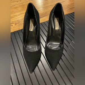 🔥 Steve Madden Classic Suede Black Pumps